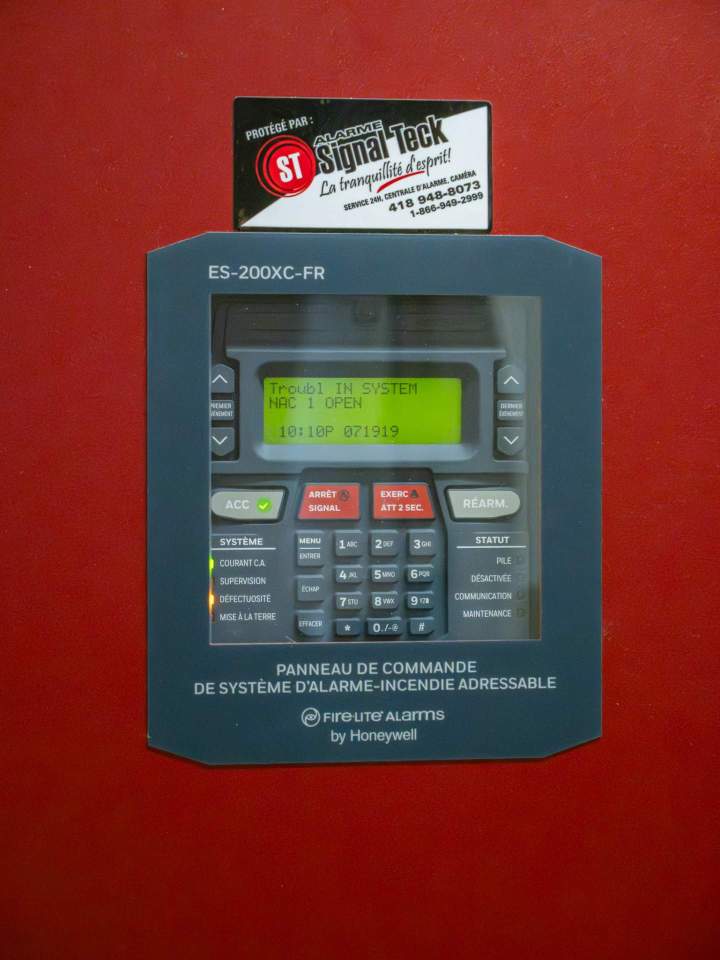 Pose système d'alarme intrusion Québec